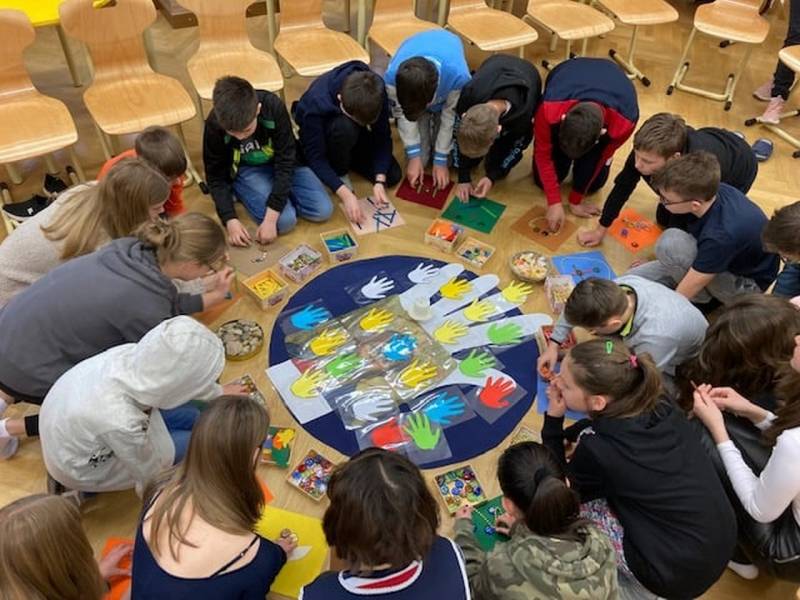 gyermekek_Szent Jozsef_iskolakozpont.jpg